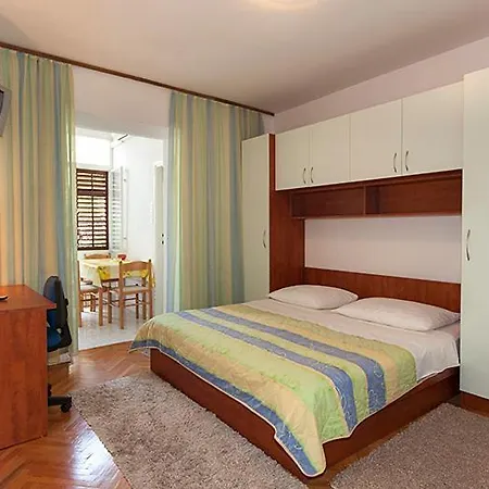 Ivo Mravicic House 1 Apartment Tucepi