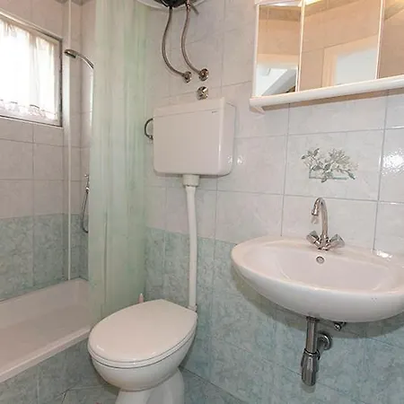 Apartment Ivo Mravicic House 1 *